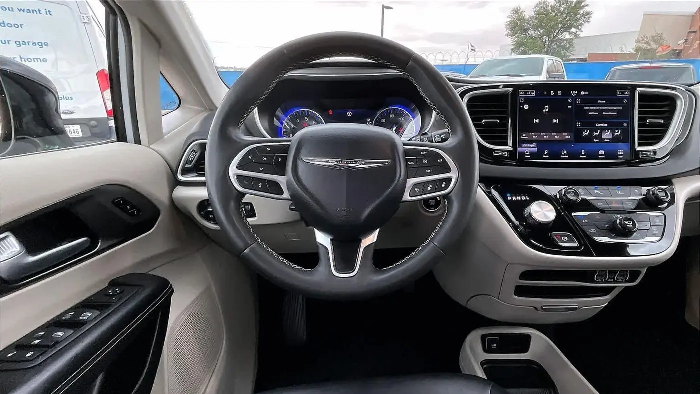 2024 Chrysler Pacifica Touring L