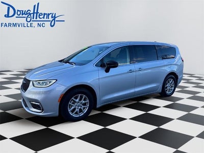 Photo of a 2024 Chrysler Pacifica Touring L 4DR Mini-Van for sale