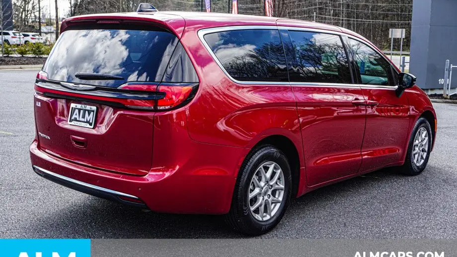 2024 Chrysler Pacifica Touring L