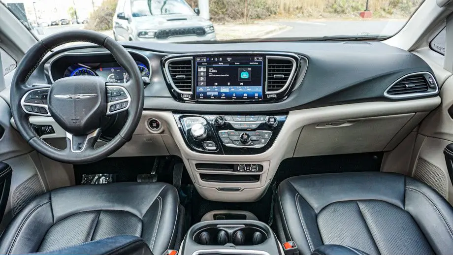 2024 Chrysler Pacifica Touring L