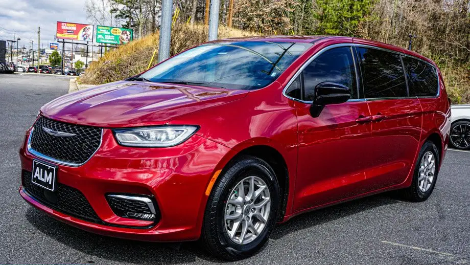 2024 Chrysler Pacifica Touring L