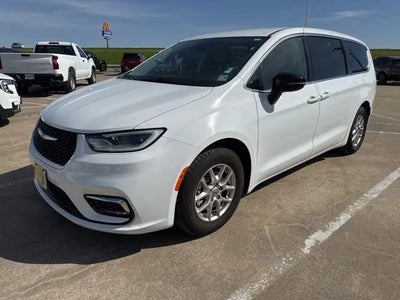 Photo of a 2024 Chrysler Pacifica Touring L 4DR Mini-Van for sale