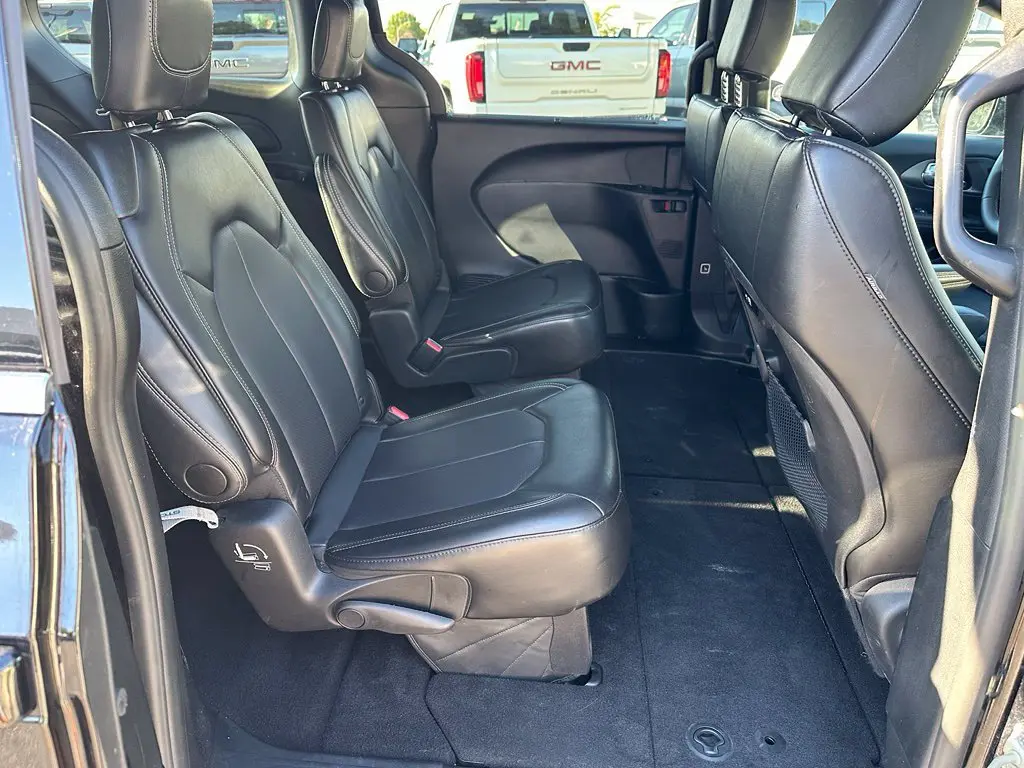2025 Chrysler Pacifica - $24,250