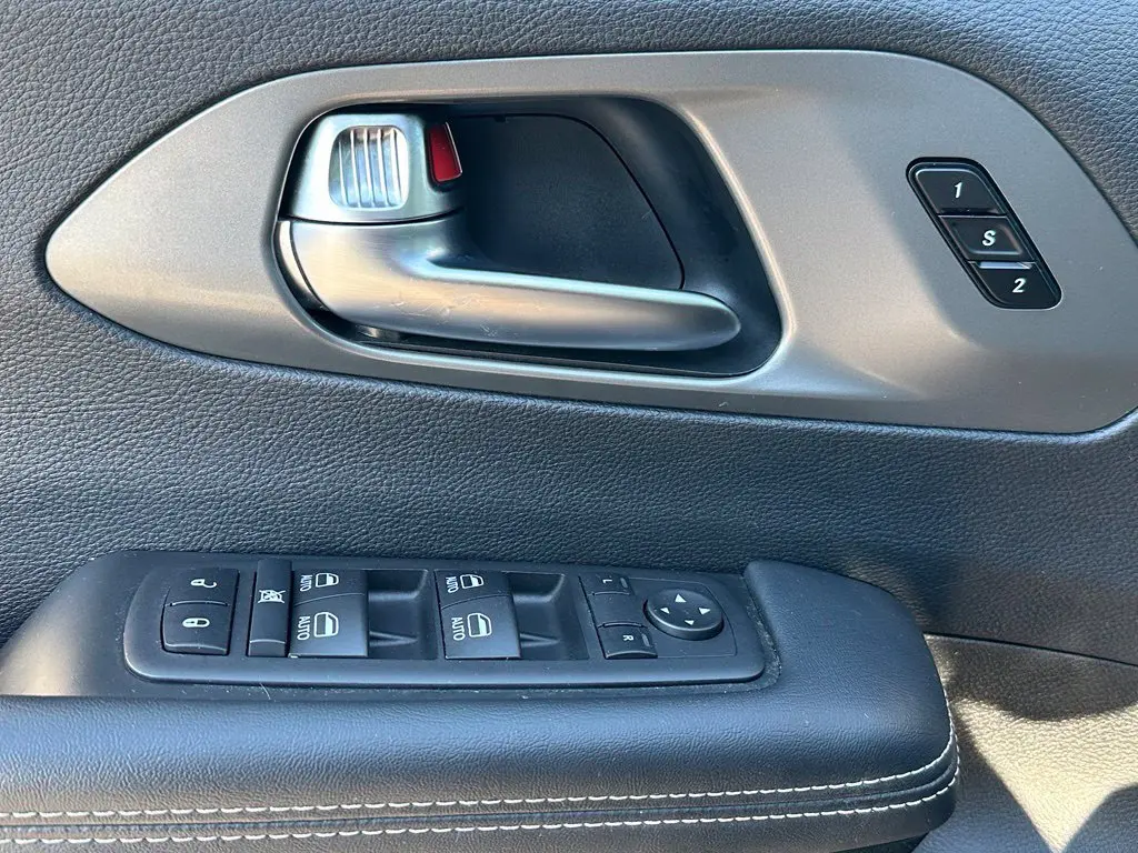 2025 Chrysler Pacifica - $24,250
