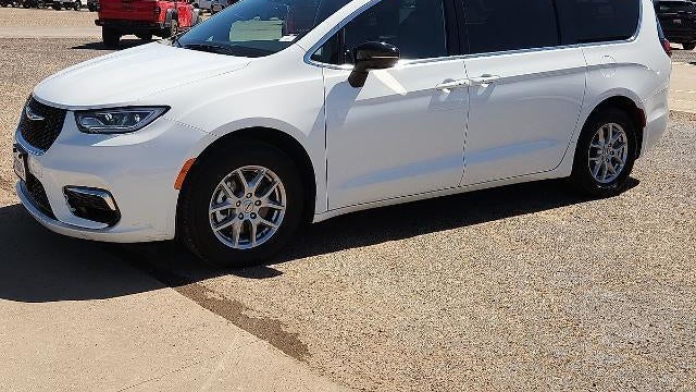 Preowned 2025 Chrysler Pacifica Select for Sale