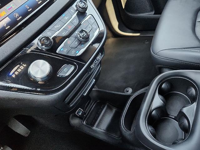 2025 Chrysler Pacifica - $29,990