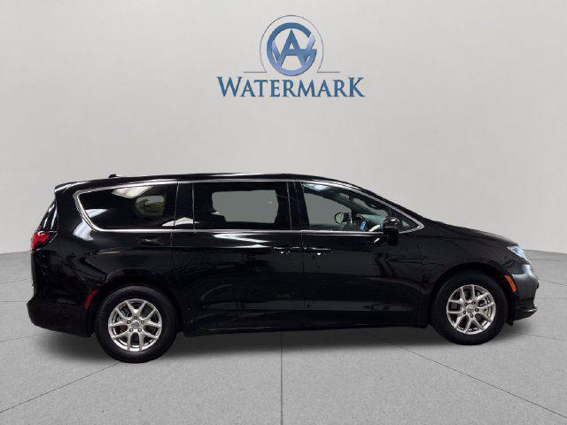 2025 Chrysler Pacifica - $27,237