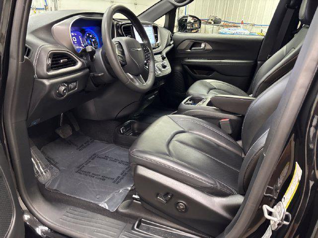 2025 Chrysler Pacifica - $27,237