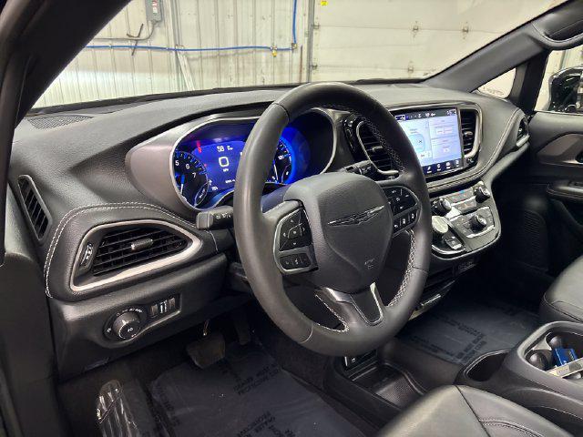 2025 Chrysler Pacifica - $27,237