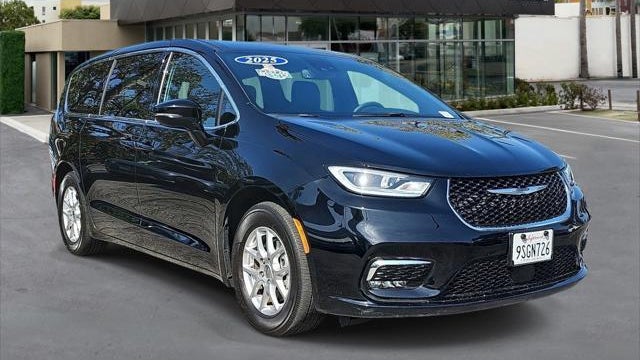 Preowned 2025 Chrysler Pacifica Select for Sale