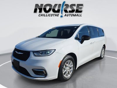 2025 Chrysler Pacifica Select 4DR Mini-Van