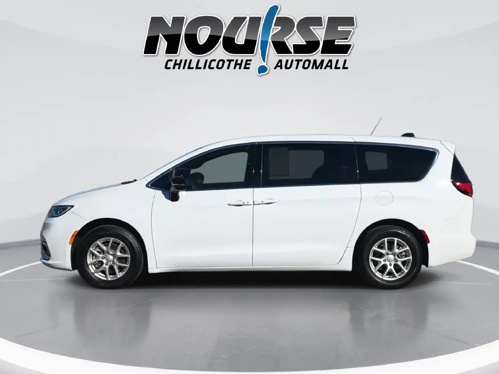 2025 Chrysler Pacifica - $22,329