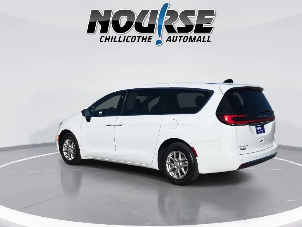 2025 Chrysler Pacifica - $22,329