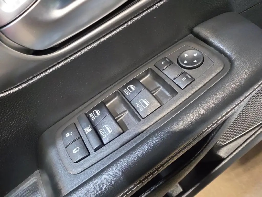 2025 Chrysler Pacifica - $22,329