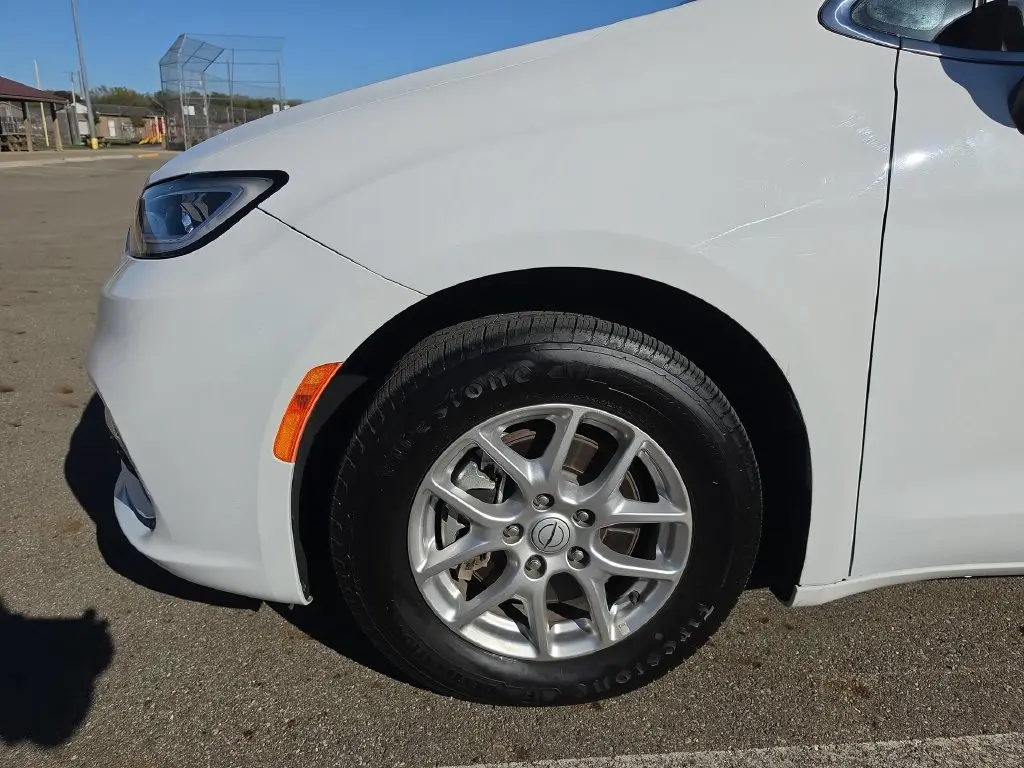 2025 Chrysler Pacifica - $22,329