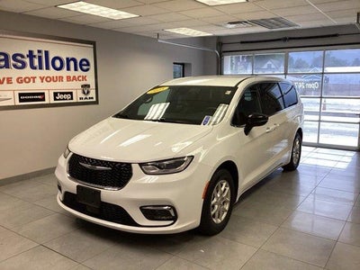 2025 Chrysler Pacifica Select 4DR Mini-Van
