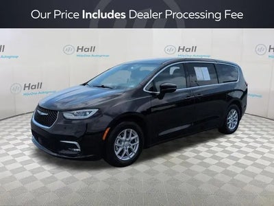 Photo of a 2026 Chrysler Pacifica Select 4DR Mini-Van for sale