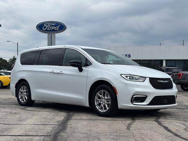 2026 Chrysler Pacifica - $33,970