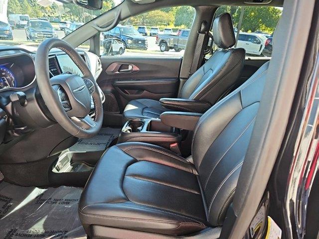 2026 Chrysler Pacifica - $30,090