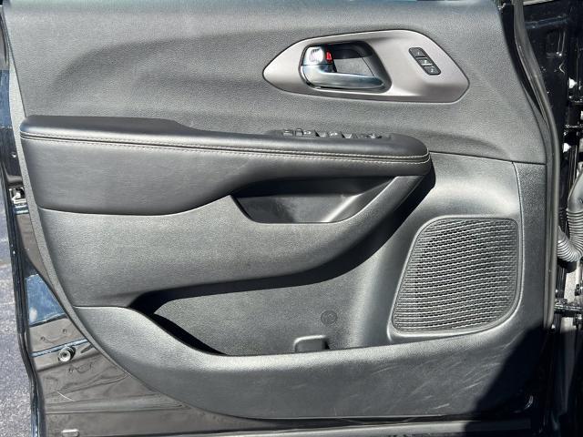 2026 Chrysler Pacifica - $33,155