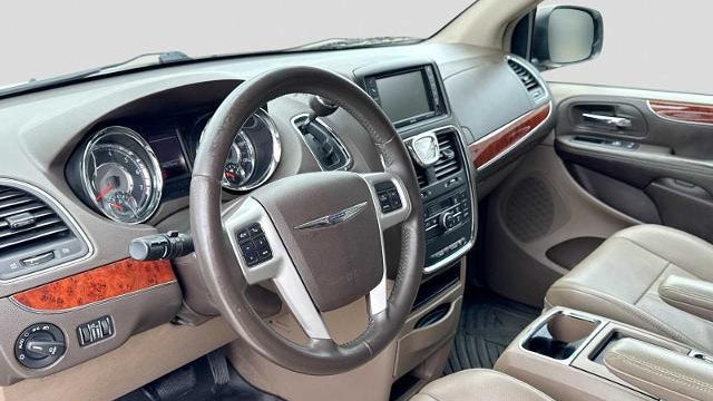 2014 Chrysler Town and Country Touring