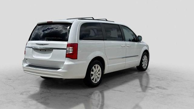 2014 Chrysler Town and Country Touring