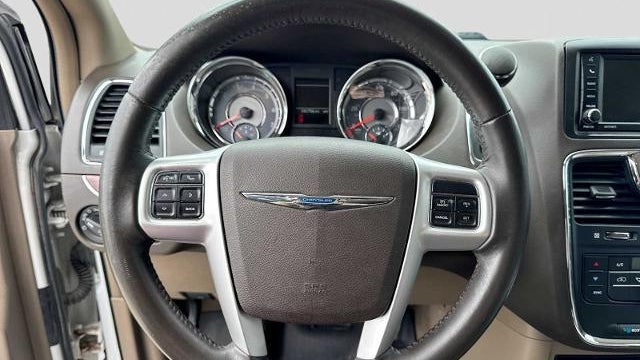 2014 Chrysler Town and Country Touring