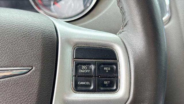 2014 Chrysler Town and Country Touring