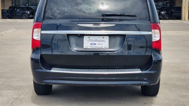2014 Chrysler Town and Country Touring
