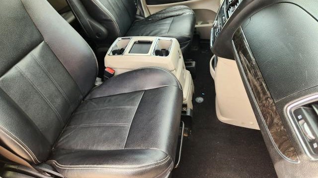 2014 Chrysler Town and Country Touring