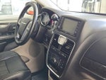 2015 Town and Country Thumbnail 6