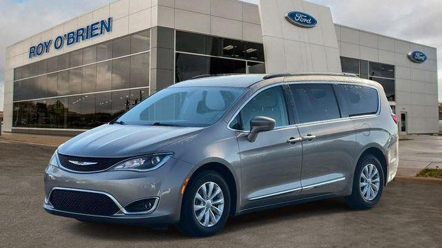 Preowned 2017 Chrysler Pacifica Touring-L for Sale