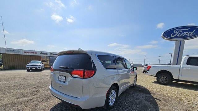 2017 Chrysler Pacifica Touring-L