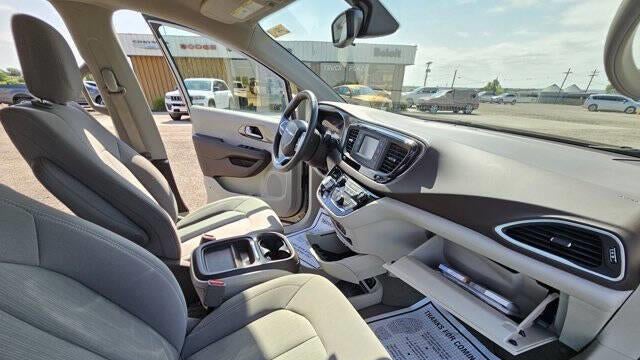2017 Chrysler Pacifica Touring-L