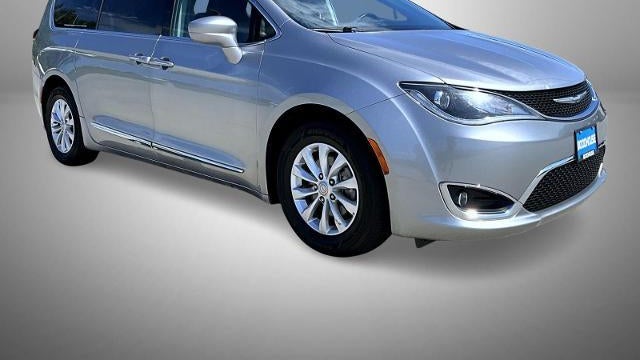 2017 Chrysler Pacifica Touring Plus