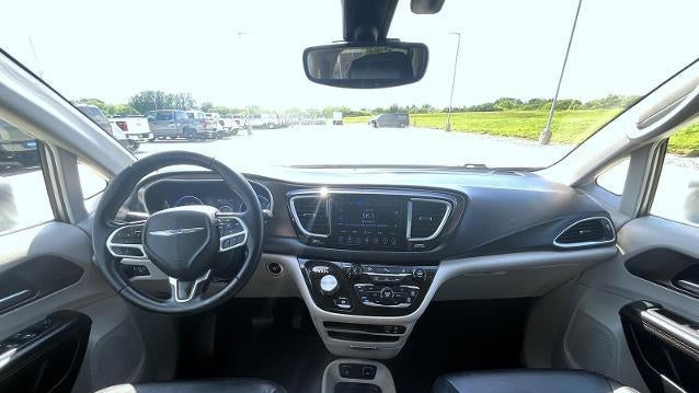 2017 Chrysler Pacifica Touring Plus