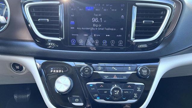 2017 Chrysler Pacifica Touring Plus