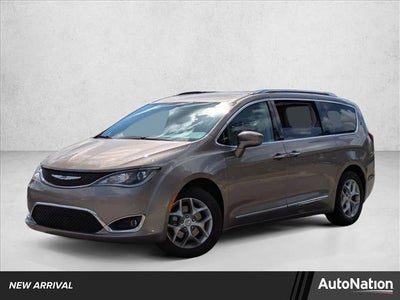 Photo of a 2018 Chrysler Pacifica Touring L 4DR Mini-Van for sale