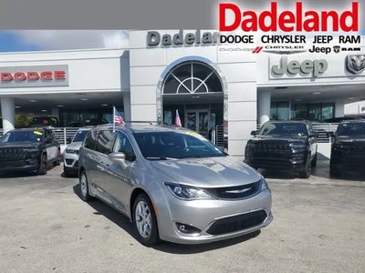 2018 Chrysler Pacifica Touring L 4DR Mini-Van
