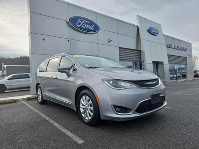 2018 Chrysler Pacifica Touring L 4DR Mini-Van