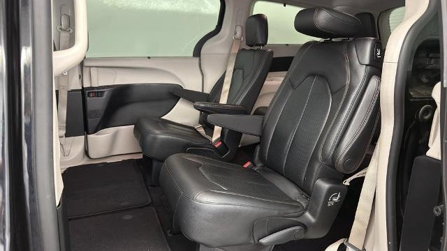 2019 Chrysler Pacifica Touring L 35th Anniversary