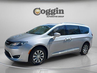 Photo of a 2019 Chrysler Pacifica Touring L 4DR Mini-Van for sale