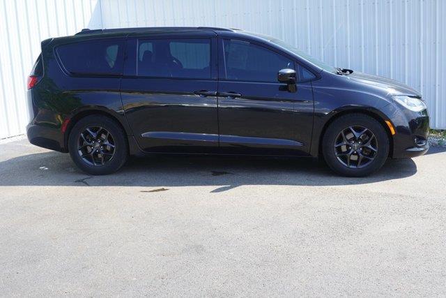 2019 Chrysler Pacifica - $13,800