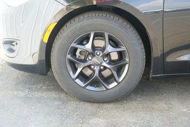 2019 Chrysler Pacifica - $13,800