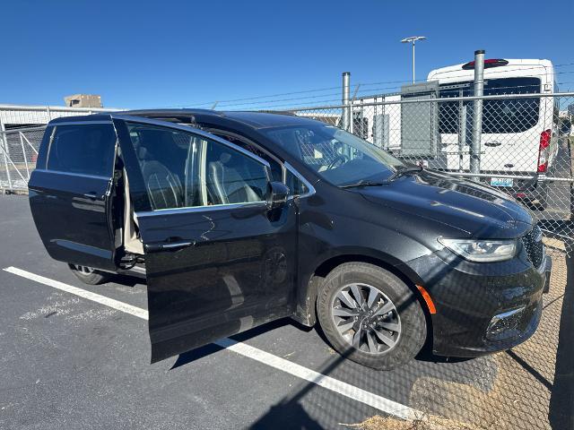 2021 Chrysler Pacifica - $13,850
