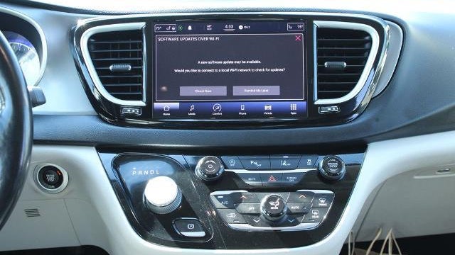2021 Chrysler Pacifica Touring L