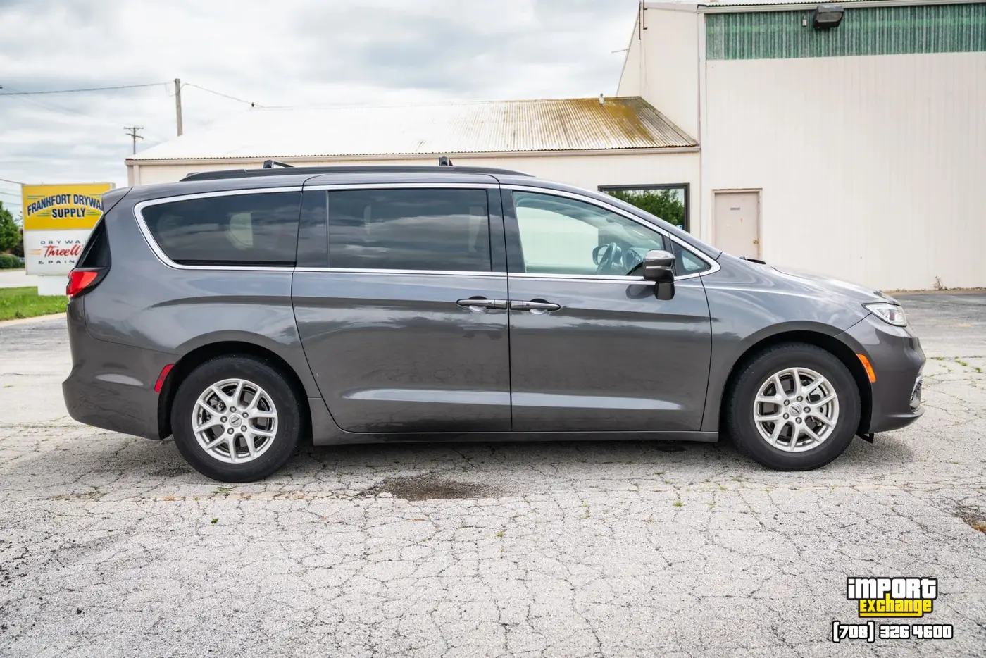 2022 Chrysler Pacifica - $18,876
