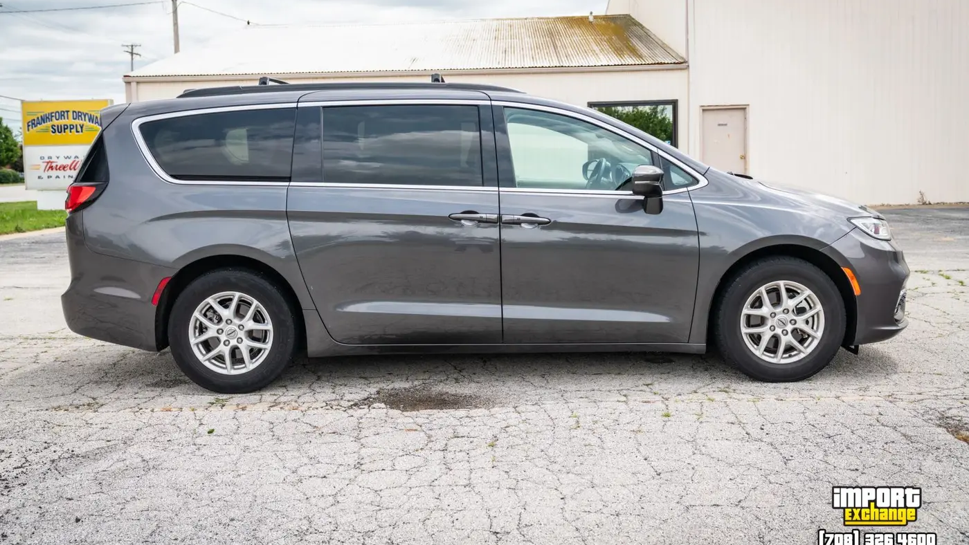 2022 Chrysler Pacifica Touring L