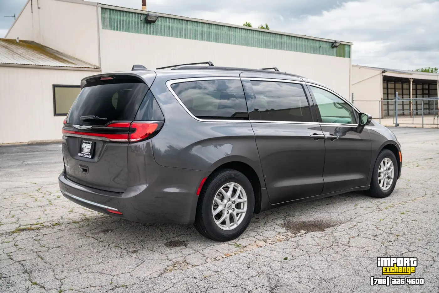 2022 Chrysler Pacifica - $18,876