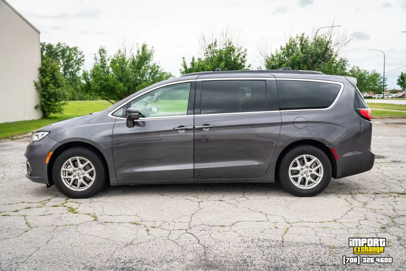 2022 Chrysler Pacifica - $18,876